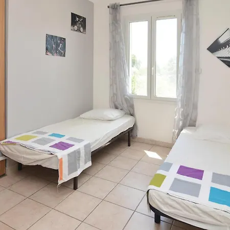 Awesome In With Kitchen Holiday home Calvisson