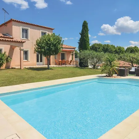 Awesome In With Kitchen Holiday home
